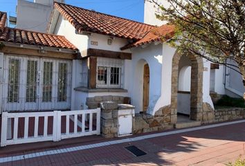 Casa en  Chauvín, Mar Del Plata