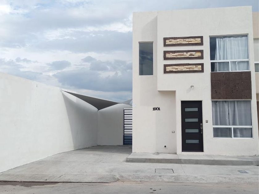 renta Casa en Ramos Arizpe Centro, Ramos Arizpe, Coahuila (MX22-NO8303)-  