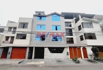 Casa en  Calle Agamis, San Juan De Lurigancho, Lima, Lima Metropolitana, Lima, 15427, Perú