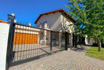 Casa en  Castelar, Partido De Morón