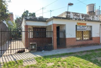 Casa en  Isidro Casanova, La Matanza