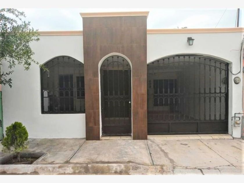 venta Casa en Los Naranjos Sector 1, San Nicolás de los Garza  (MX21-LI4969)