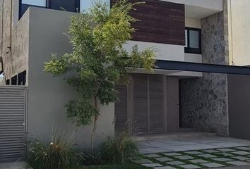 Casa en condominio en  Boulevard Arco De Piedra, Fraccionamiento Jurica, Querétaro, 76100, Mex