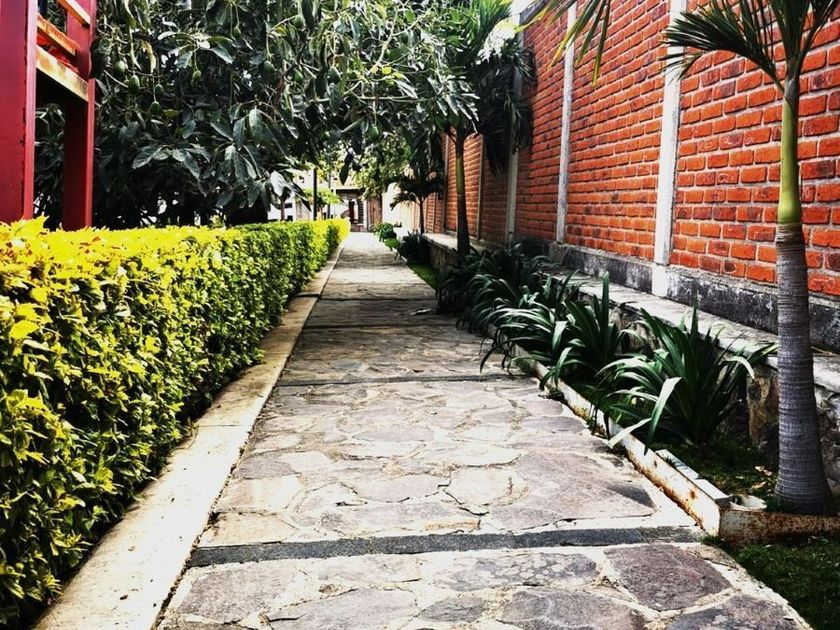 venta Casa en Pueblo Cajititlán, Tlajomulco de Zúñiga (EB-MP7186s)-  