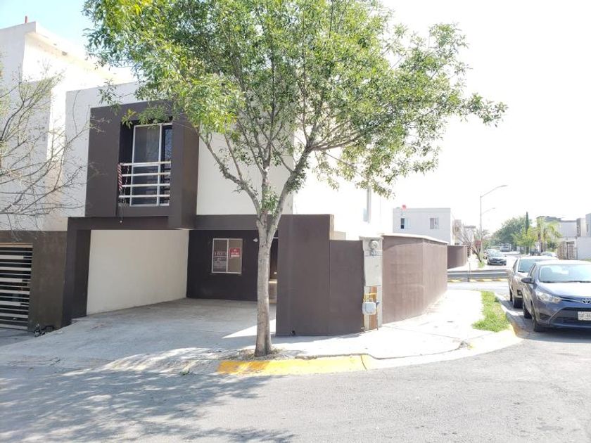 venta Casa en Pedregal de San Agustín, General Escobedo (MX21-LT5702)-  