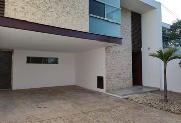 Casa en  Calle 23 340b, Fraccionamiento Montebello, Mérida, Yucatán, 97113, Mex