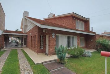 Casa en  Las Heras, Rosario