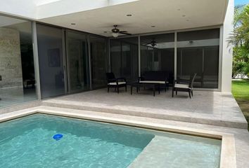 Casa en condominio en  Yucatan Country Club, Mérida, Yucatán, Mex