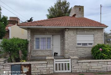 Casa en  Punta Mogotes, Mar Del Plata