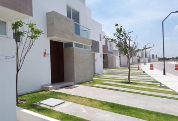 Casa en condominio en  Entronque Corregidora-huimilpan, Corregidora, Querétaro, Mex