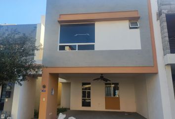 Casa en fraccionamiento en  Calle Santa Elena 1101-1105, Cerradas De Casa Blanca Sec Norte, San Nicolás De Los Garza, Nuevo León, 66447, Mex