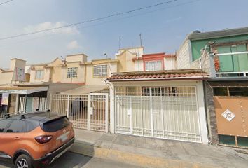 8 casas en remate bancario en venta en Las Américas, Ecatepec de Morelos,  Ecatepec de Morelos 