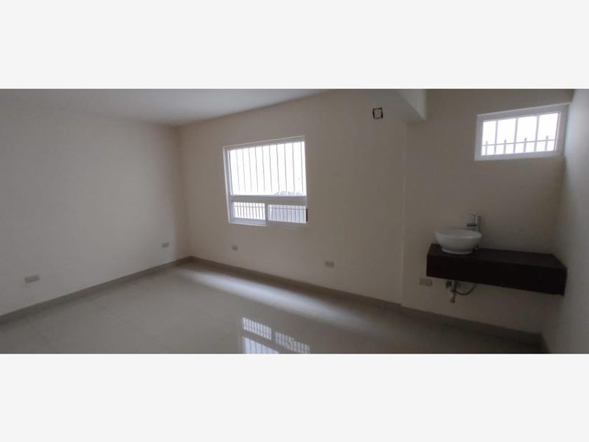 venta Casa en Fuentes de San Miguel, Guadalupe, Nuevo León (MX22MY0291) icasas.mx