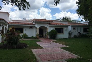 Casa en  Club De Golf De Yucatán, Calle Mangos, Ceiba, Mérida, Yucatán, 97302, Mex