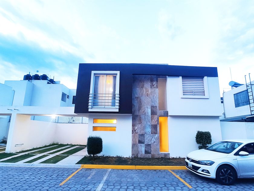 venta Casa en San Francisco Ocotlán, Coronango (NEX-151257)