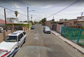 Casa en fraccionamiento en  Lavado De Autos, Calle F, Industrial, Mexicali, Baja California, 21010, Mex