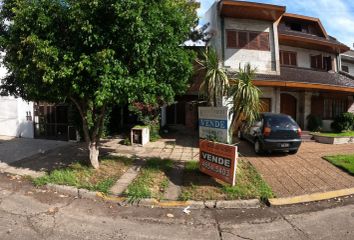 Duplex en Venta Villa Sarmiento / Moron (B145 923)