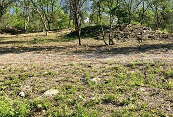 Lote de Terreno en  Calle Covadonga De Abajo, Los Cavazos, Santiago, Nuevo León, 67315, Mex