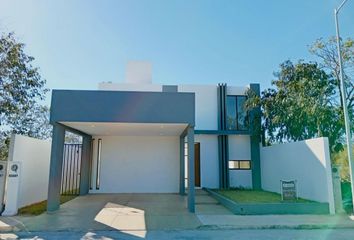 Casa en  Calle 18 101-101, Cholul, Mérida, Yucatán, 97305, Mex