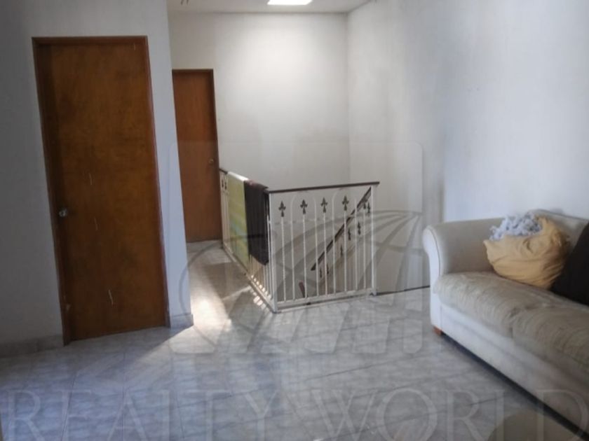 renta Casa en Barrio Acero, Monterrey (65-CR-680)