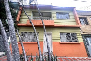 Casa en  Floresta, Medellín