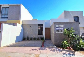 Casa en  Residencial Esmeralda Norte, Municipio De Colima