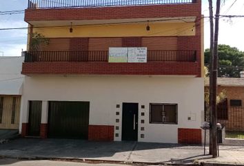 Casa en  Sáenz Peña, Tres De Febrero