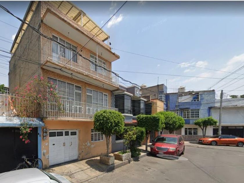 venta Casa en Guadalupe Proletaria, Gustavo A. Madero (MX22-NL5449)-  