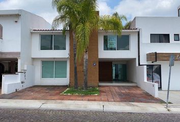 Casa en  Fraccionamiento Cumbres Del Lago, Municipio De Querétaro