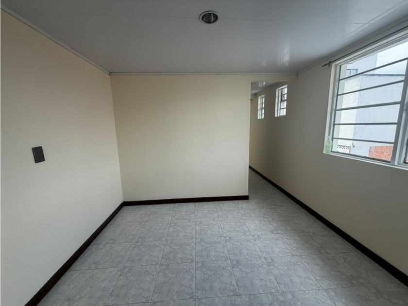 Casa en arriendo Calle 9a, Chipre, Comuna Atardeceres, Perímetro Urbano Manizales, Manizales, Centrosur, Caldas, Rap Del Agua Y La Montaña, 170001, Colombia