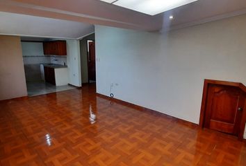 Departamento en  425f+xjw, Cuenca, Ecuador