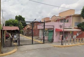 Casa en fraccionamiento en  Calle Arce, Fracc Unidad San Buenaventura, Ixtapaluca, México, 56530, Mex