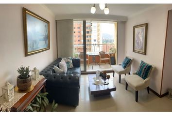 Apartamento en  Loma De Los Bernal, Medellín