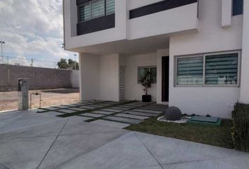 Casa en fraccionamiento en  Boulevard Nuevo Hidalgo, Fraccionamiento Geo Villas, Pachuca De Soto, Hidalgo, 42083, Mex