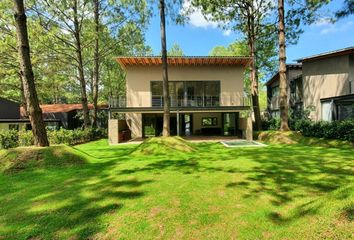 Casa en  Avenida Del Vergel 20b, Avándaro, Valle De Bravo, México, 51200, Mex