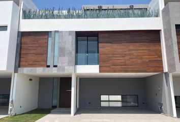 Casa en condominio en  Lomas De Angelópolis, Tlaxcalancingo, Puebla, México