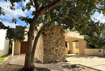 Casa en  Calle 29 170, Fraccionamiento Poligono 108 Ctm, Mérida, Yucatán, 97143, Mex