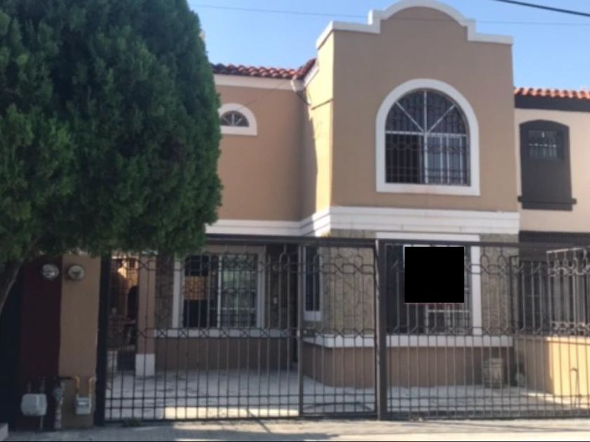 renta Casa en Jardines de Andalucia, Guadalupe, Nuevo León (65-CR-810)-  