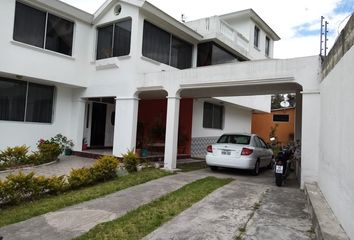 Casa en  Charles Darwin 34, Quito 170801, Ecuador