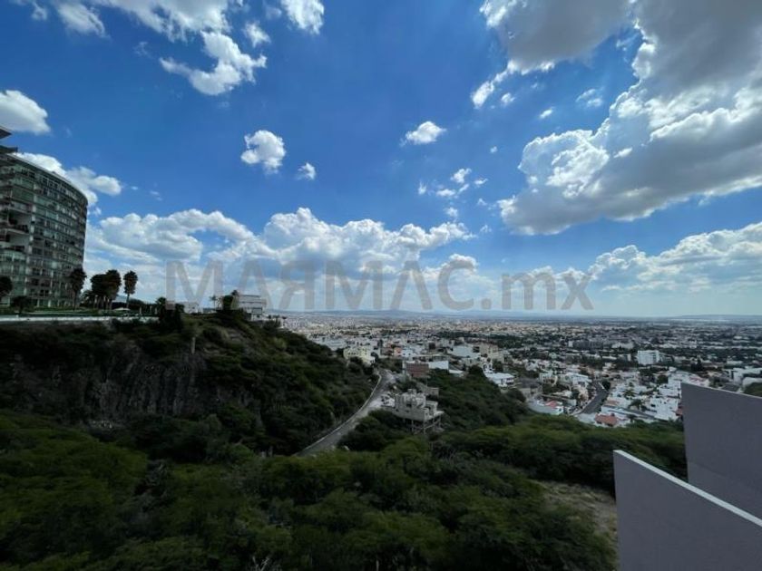 renta Casa en Fraccionamiento El Campanario, Municipio de Querétaro  (MX22-MR4976)