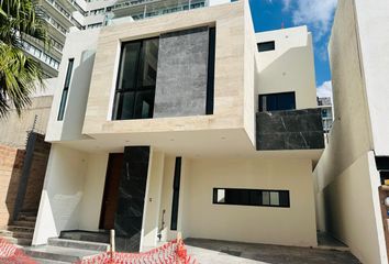 Casa en  Avenida De Las Palmas, Fracc Garita De Jalisco, San Luis Potosí, 78294, Mex