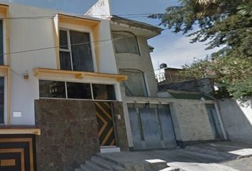Casa en  Calle Nicolás Bravo Norte, Barrio De Santa Bárbara, 50040 Toluca, Méx., México
