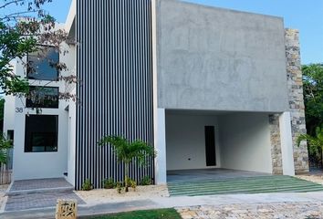 Casa en condominio en  Yucatán Country Club, Mérida, Yucatán, Mex