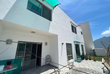 Casa en  Calle Arq. Joaquín A. Mora 2701-2779, Valle Alto, Fracc Empleados De La Sfeo, Monterrey, Nuevo León, 64900, Mex