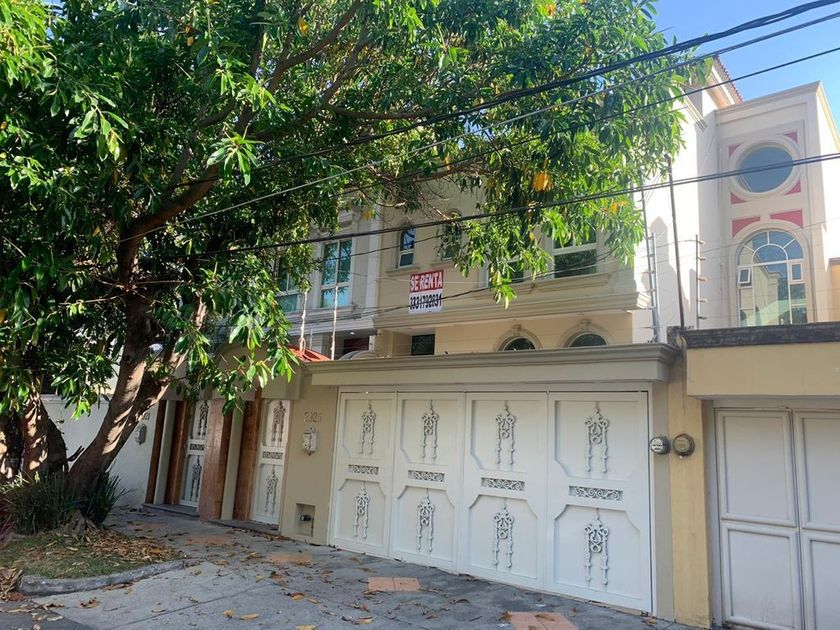 renta Casa en Fraccionamiento Vallarta Norte, Guadalajara, Jalisco  (pxv5pQE_LEASE)