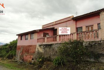 Casa en  6pcv+6j Otavalo, Ecuador