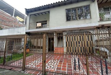 Apartamento en  Carrera 42 8a-2-8a-100, Los Cambulos, Cali, Valle Del Cauca, Col