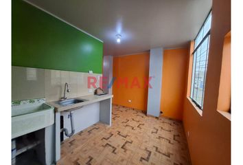 Departamento en  Calle 5 800-898, Urbanización La Florida, Rimac, Lima, 15094, Per