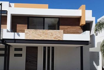 Casa en fraccionamiento en  Avenida Don Bosco 17-36, Pueblo Nuevo, Corregidora, Querétaro, 76900, Mex