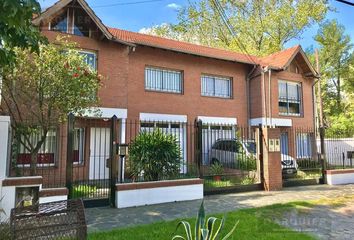 Casa en  Adrogué, Partido De Almirante Brown